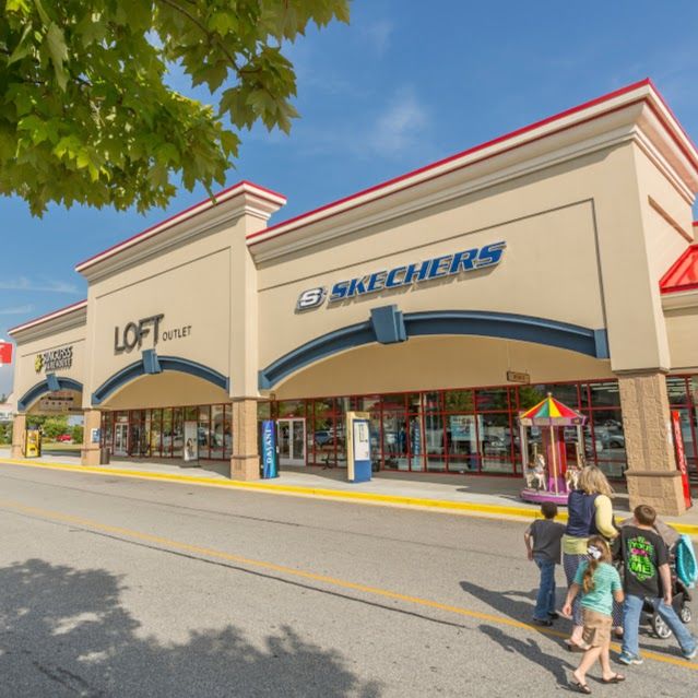 Commerce Tanger Outlet Mall